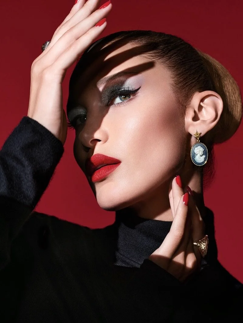 @bellahadid  for @diorbeauty 
Hair &bull; @pasqualeferrantehair &bull; @laicale 

#diormakeup #dior #bellahadid #beauty #instabeauty #hairstylist #hairandmakeup #modelmakeup #modelhair