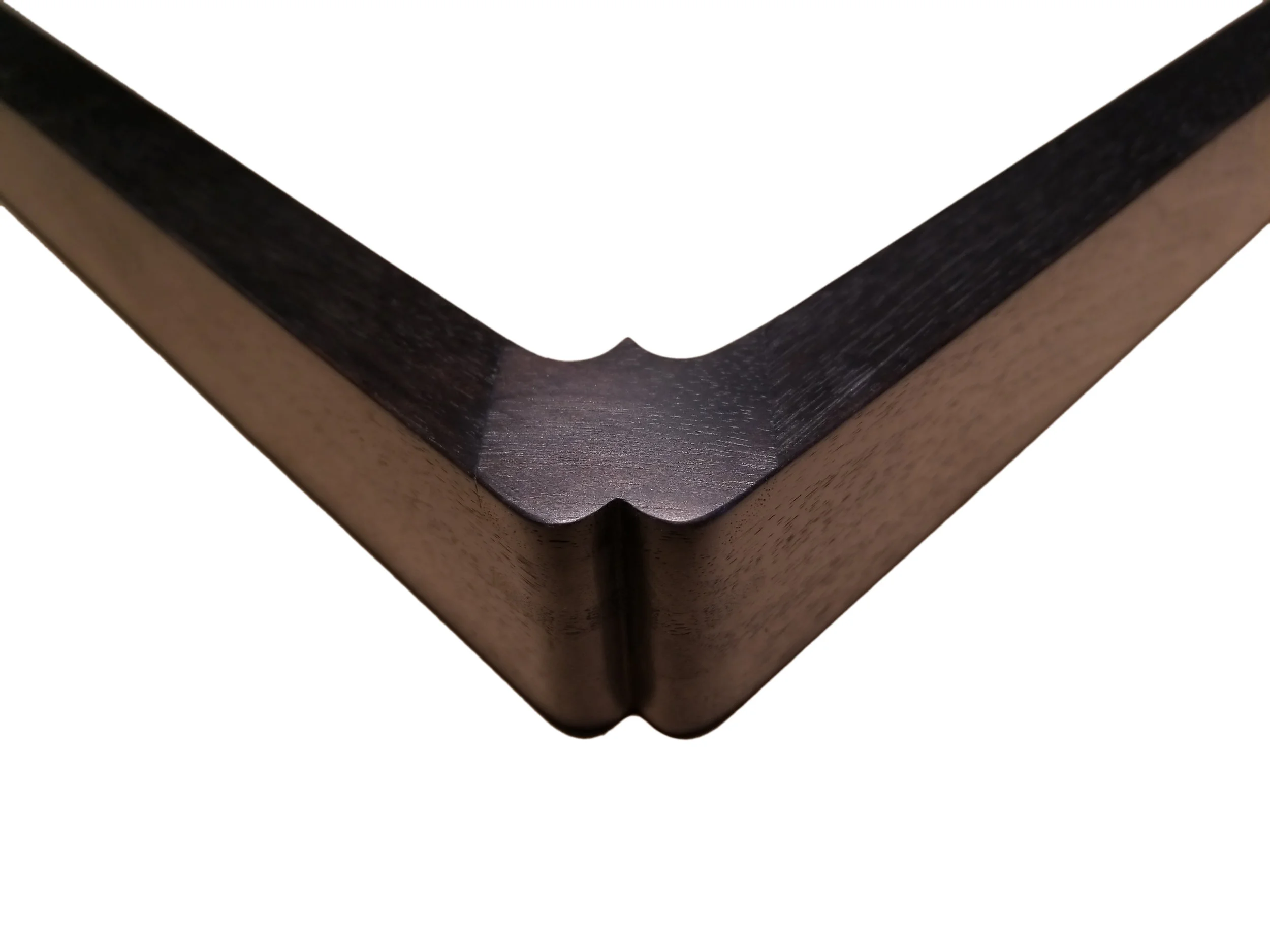 806 Walnut, “Butterfly” Corner 3/4” (W) FACE x 1 1/2” (D) DEEP O.D.