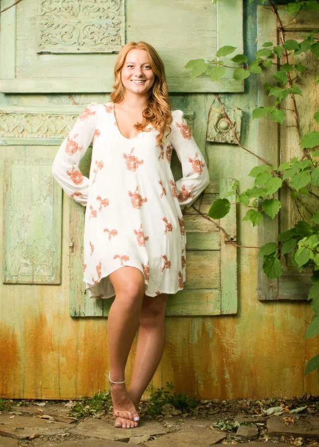   VINTAGE GREEN DOORS (outdoors)  