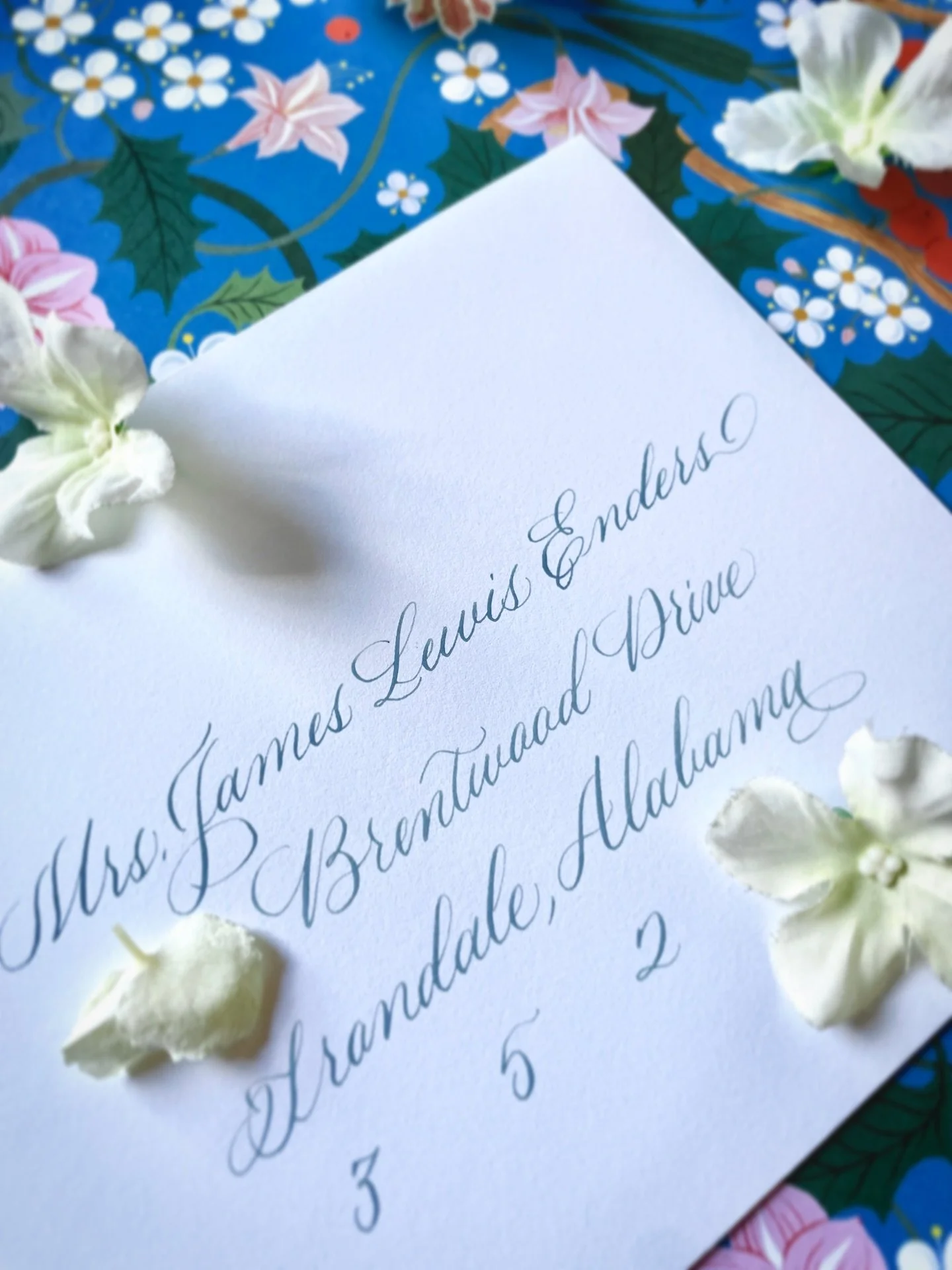 My only advice is to shine your personality through, and use color whenever possible

#calligraphy #calligrapher #envelopecalligraphy #weddingcalligraphy #weddingcalligrapher #alabamaweddings #southernwedding #bessbooth #bessboothcalligraphy #bessboo