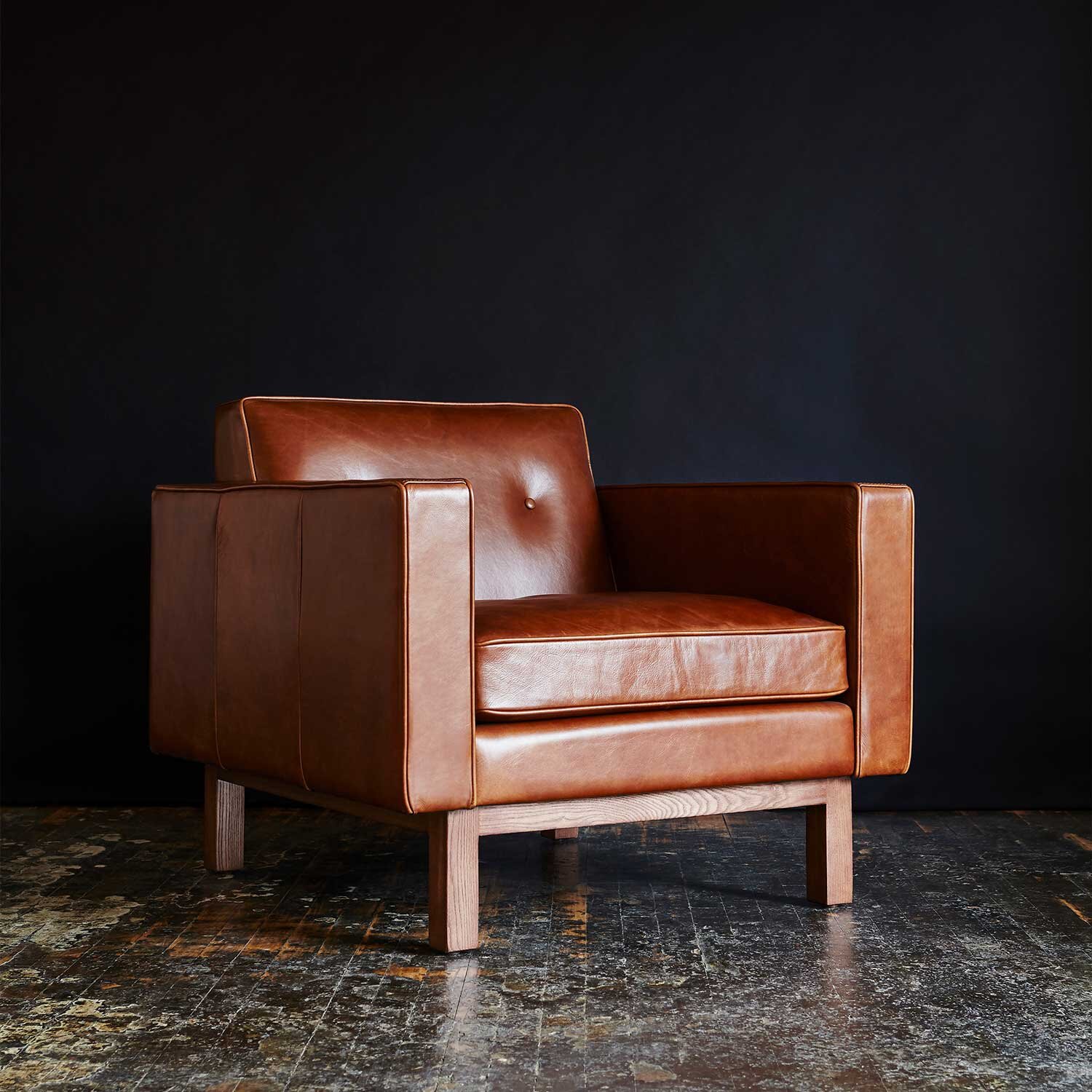 Embassy Chair Side - Saddle Brown Leather