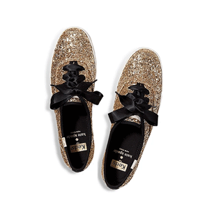 cabi-Clothing-holiday-party-social_v2.gif