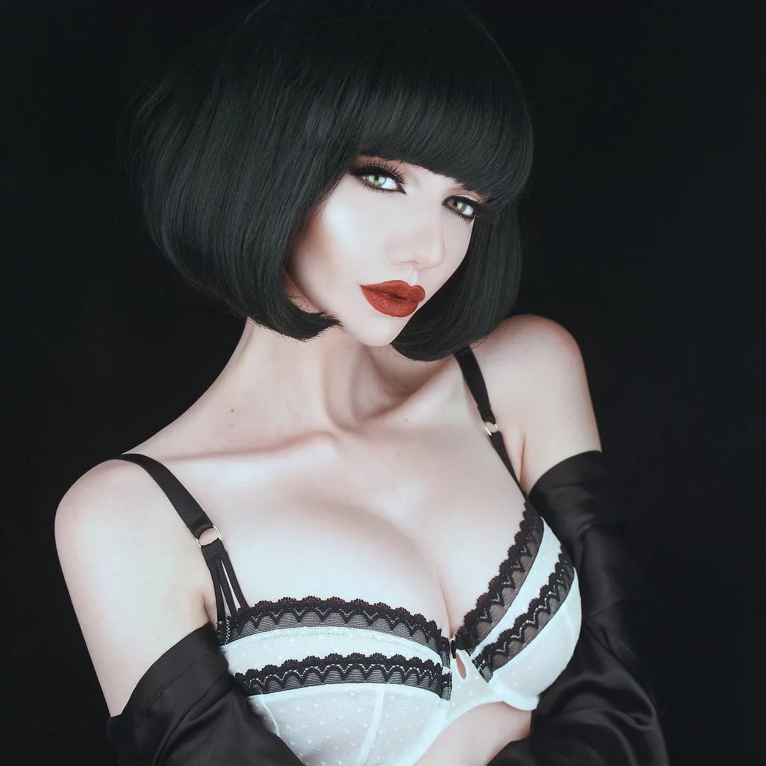 true and co cabaret.jpg