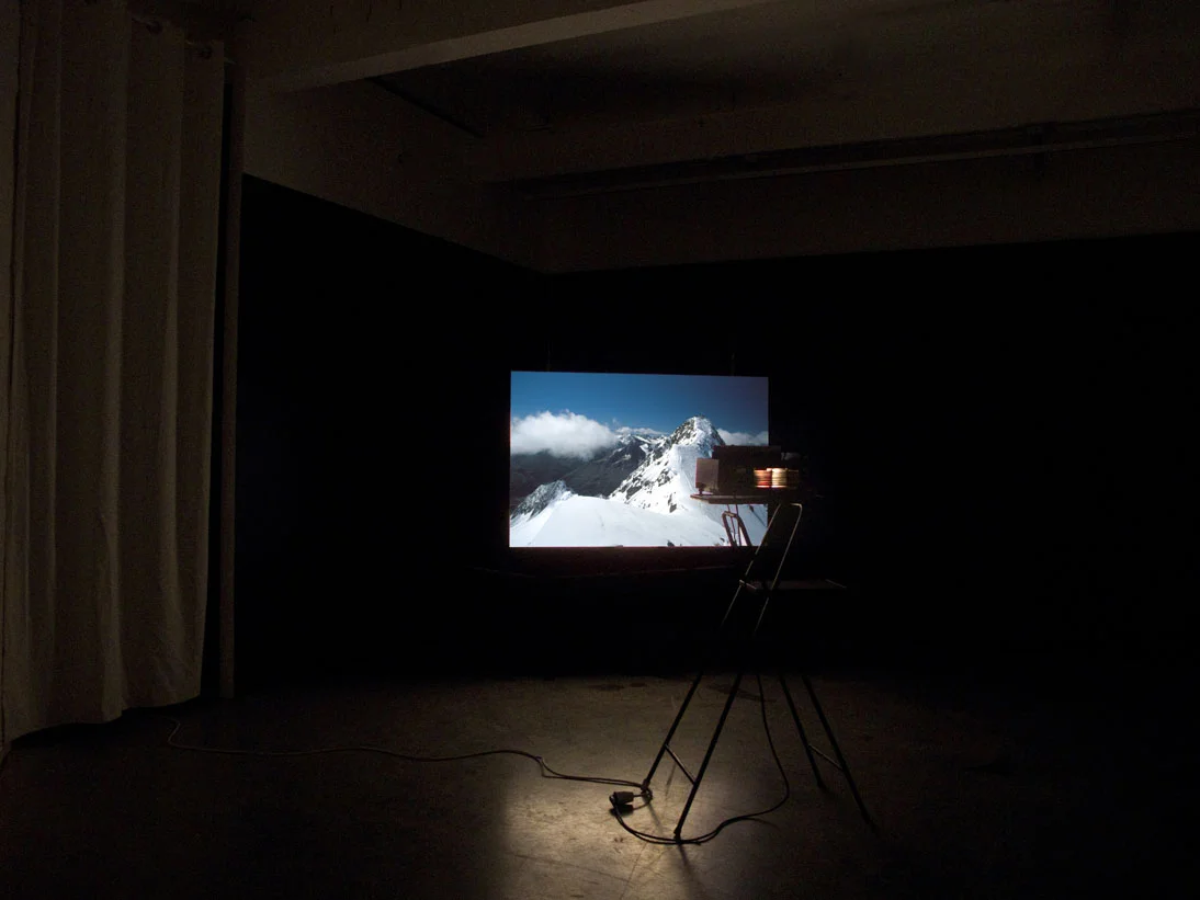The object is that which is objected against me (prologue) 2010 Slide projection 80 slides Variable size