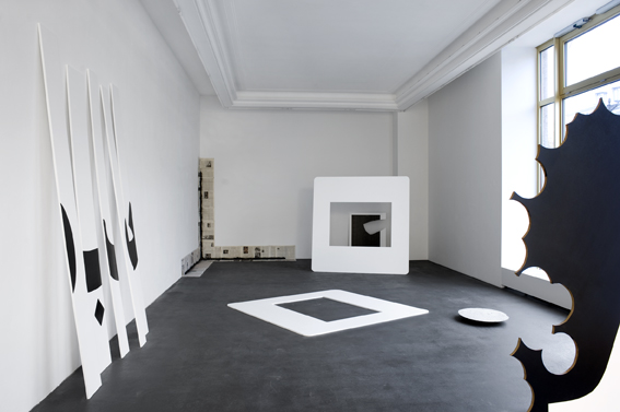 Newsblast Installation view, Krome Gallery, Berlin, 2009