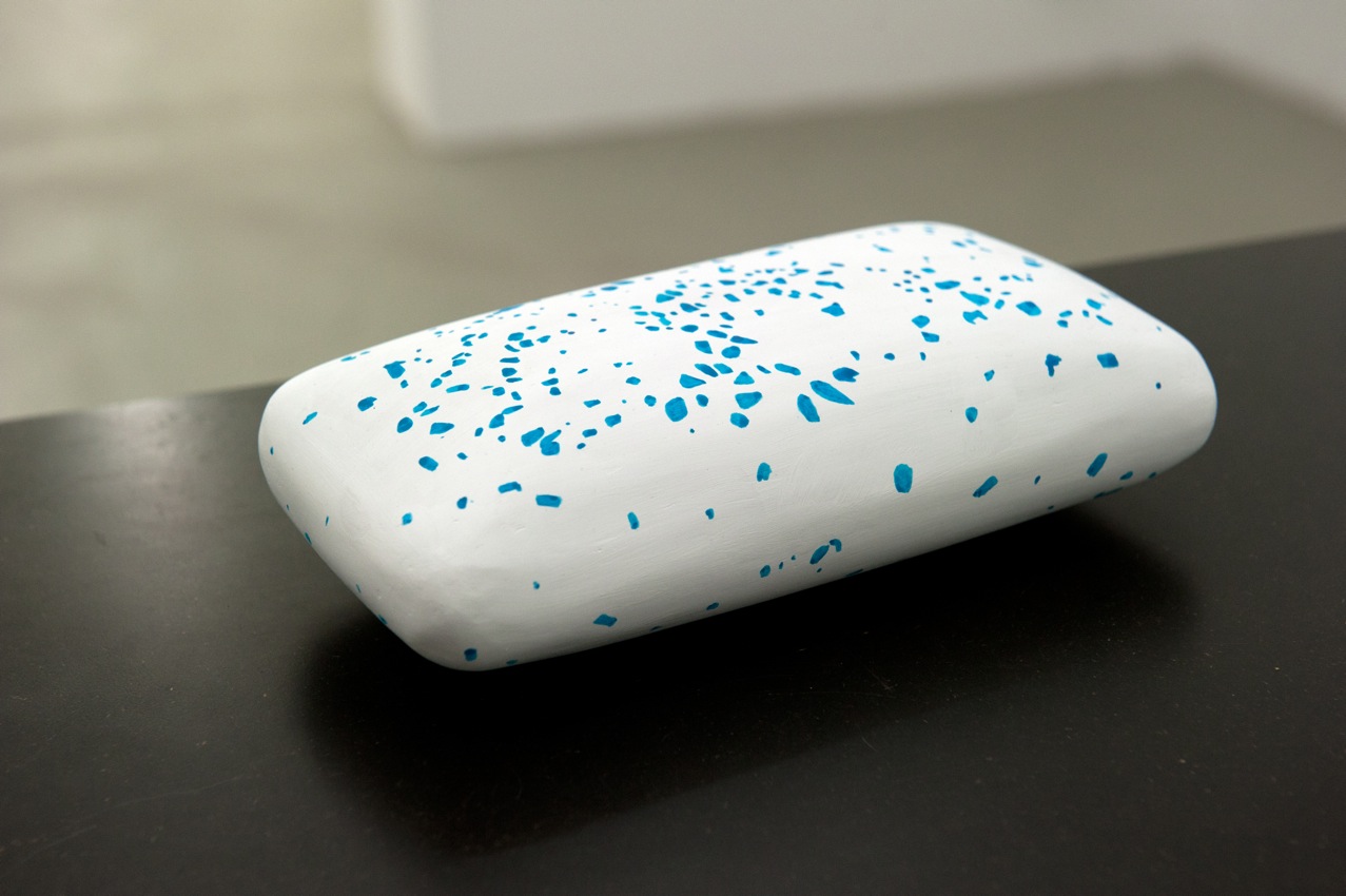 strong, professional, extra 2014 plaster, watercolor, foam ca 24 cm x 11 cm x 7 cm Krome Gallery, solo exhibition "Stabsichelbogen", Berlin