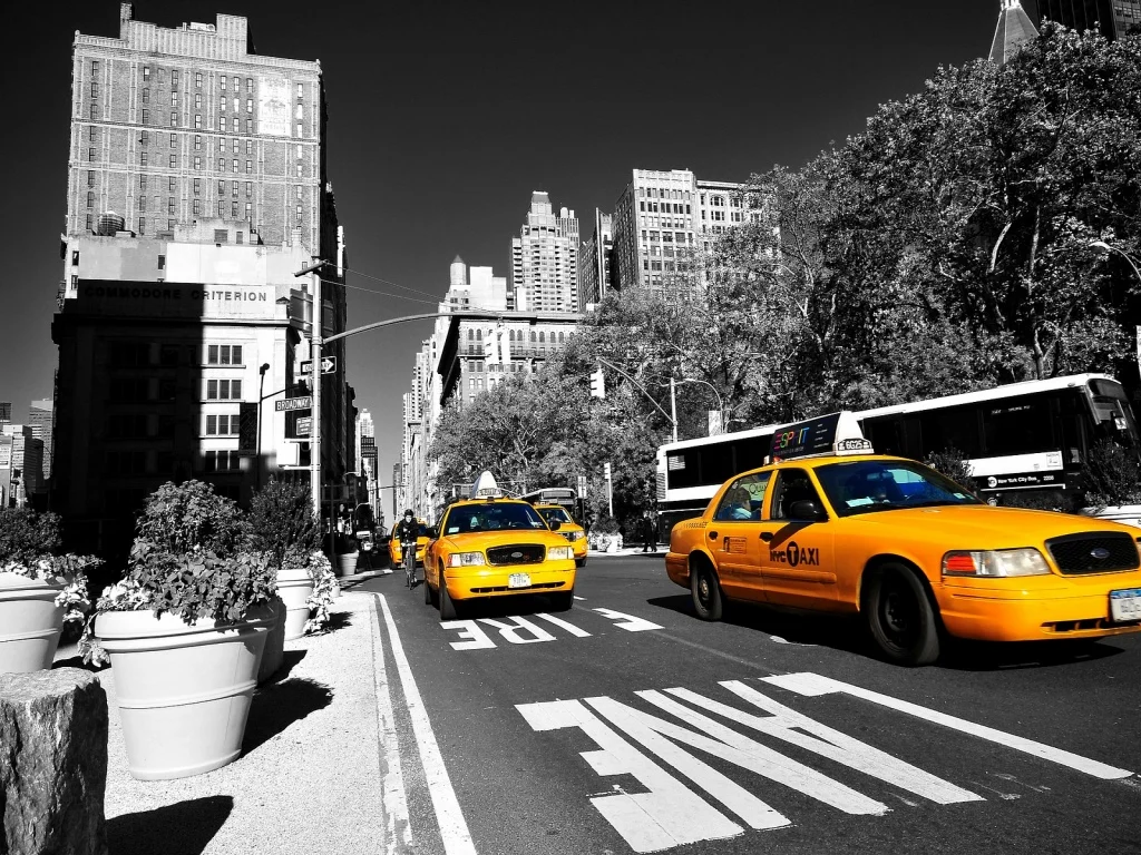 yellow-taxi-in-new-york-wallpapers_17946_1024x768.jpeg