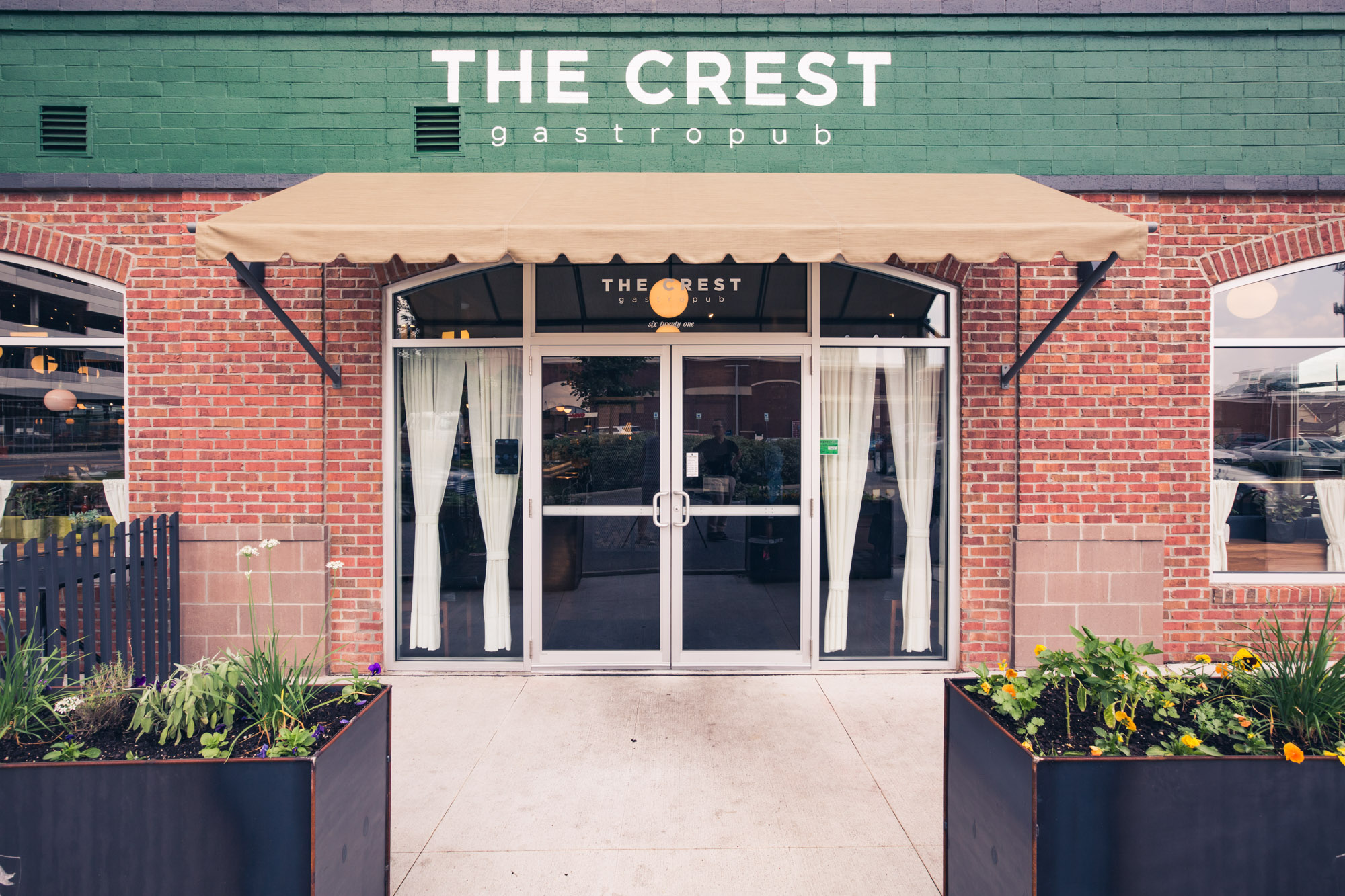 The Crest, Parsons Ave