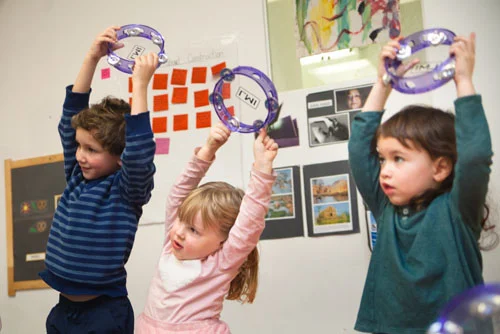 group_tambourine7.jpg