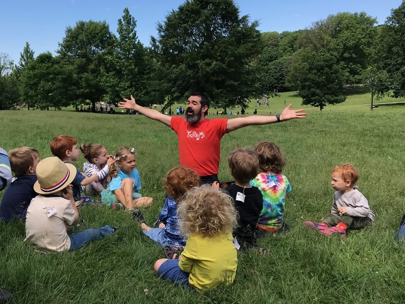 kids_outside_class_park.jpg