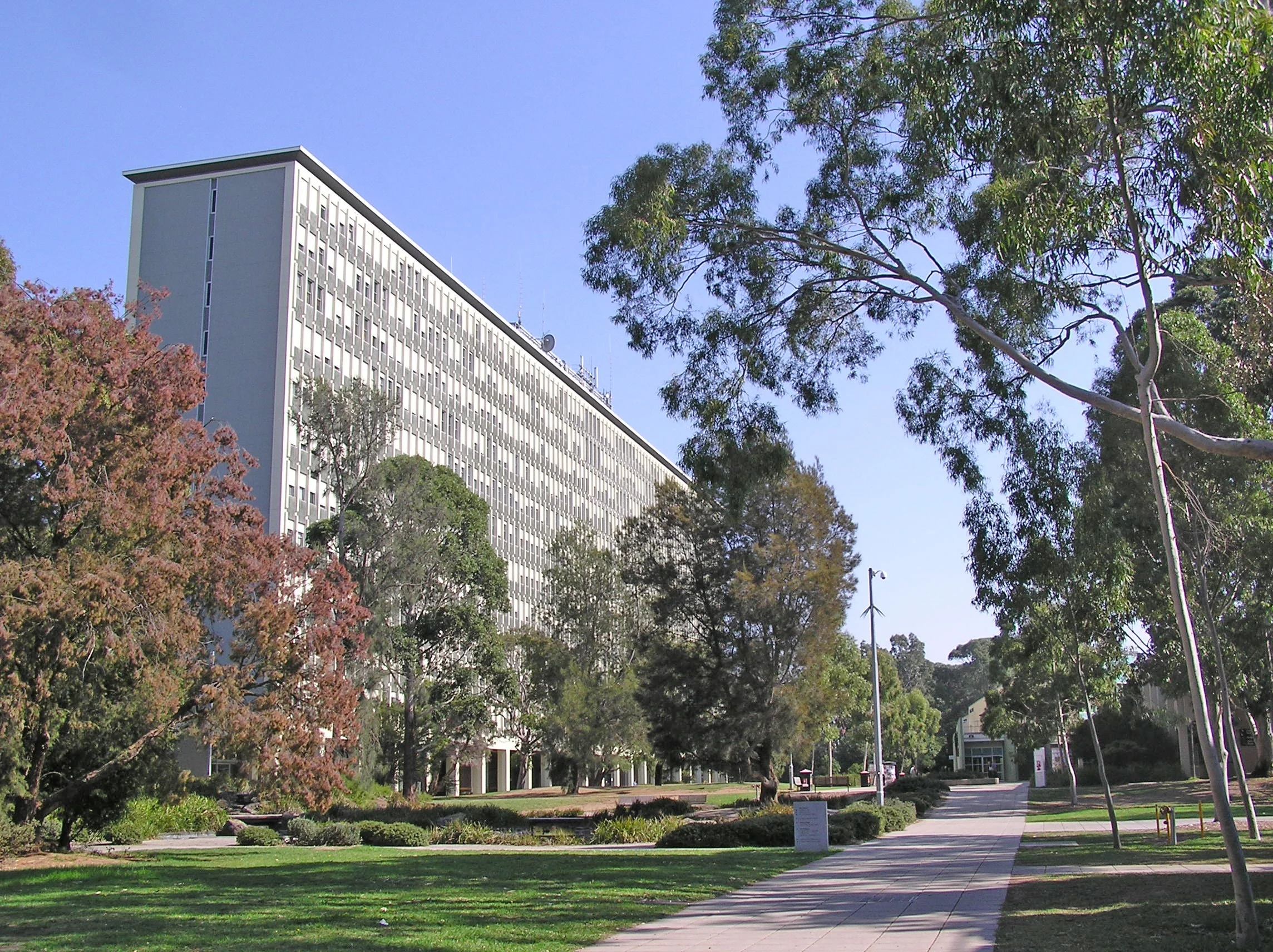 Monash.jpg