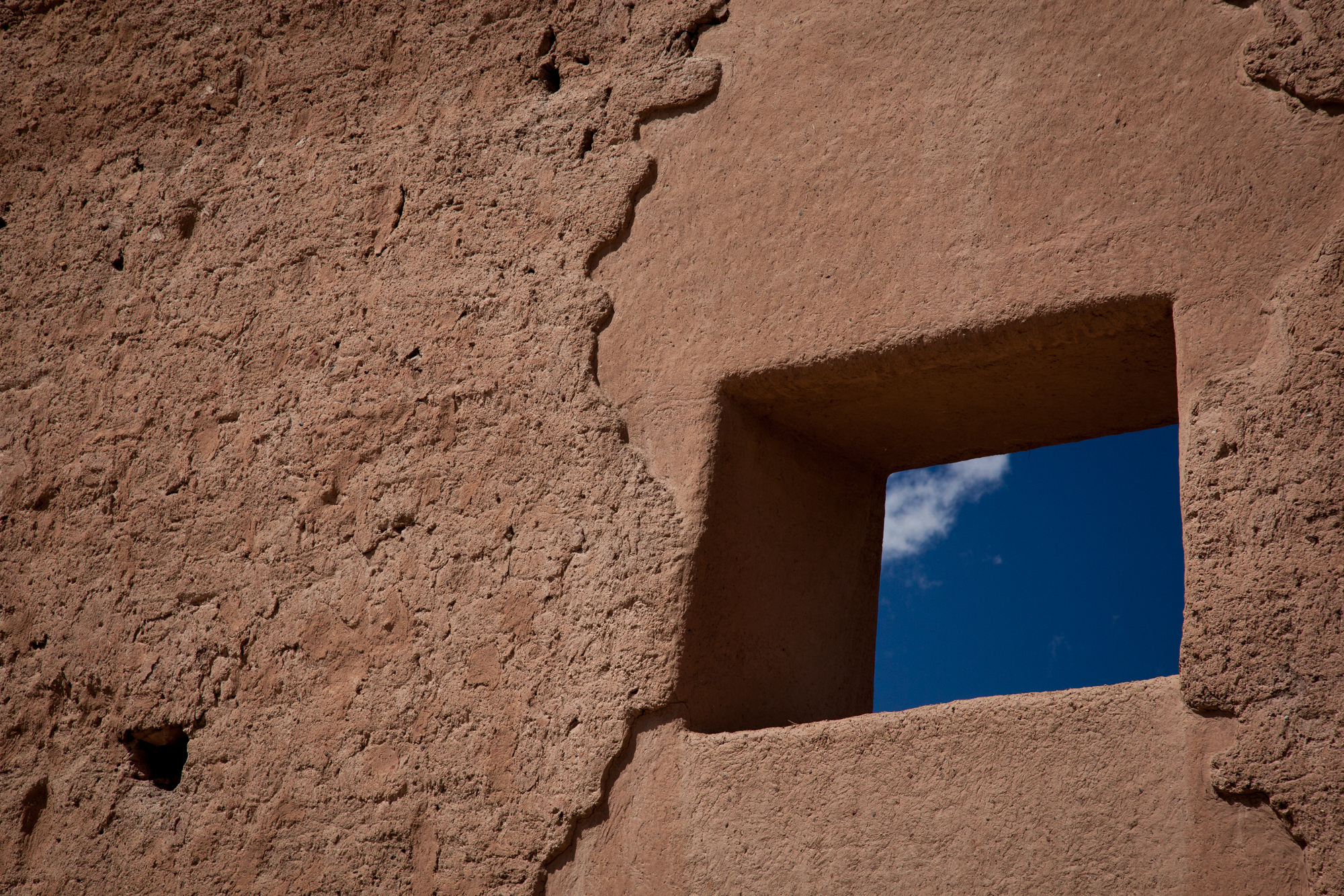 Detail of the adobe portion of the central wall