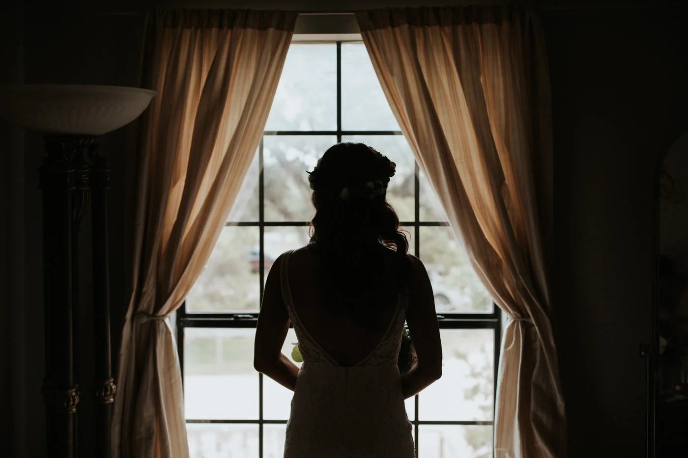 Bride before wedding at Thurman's mansion