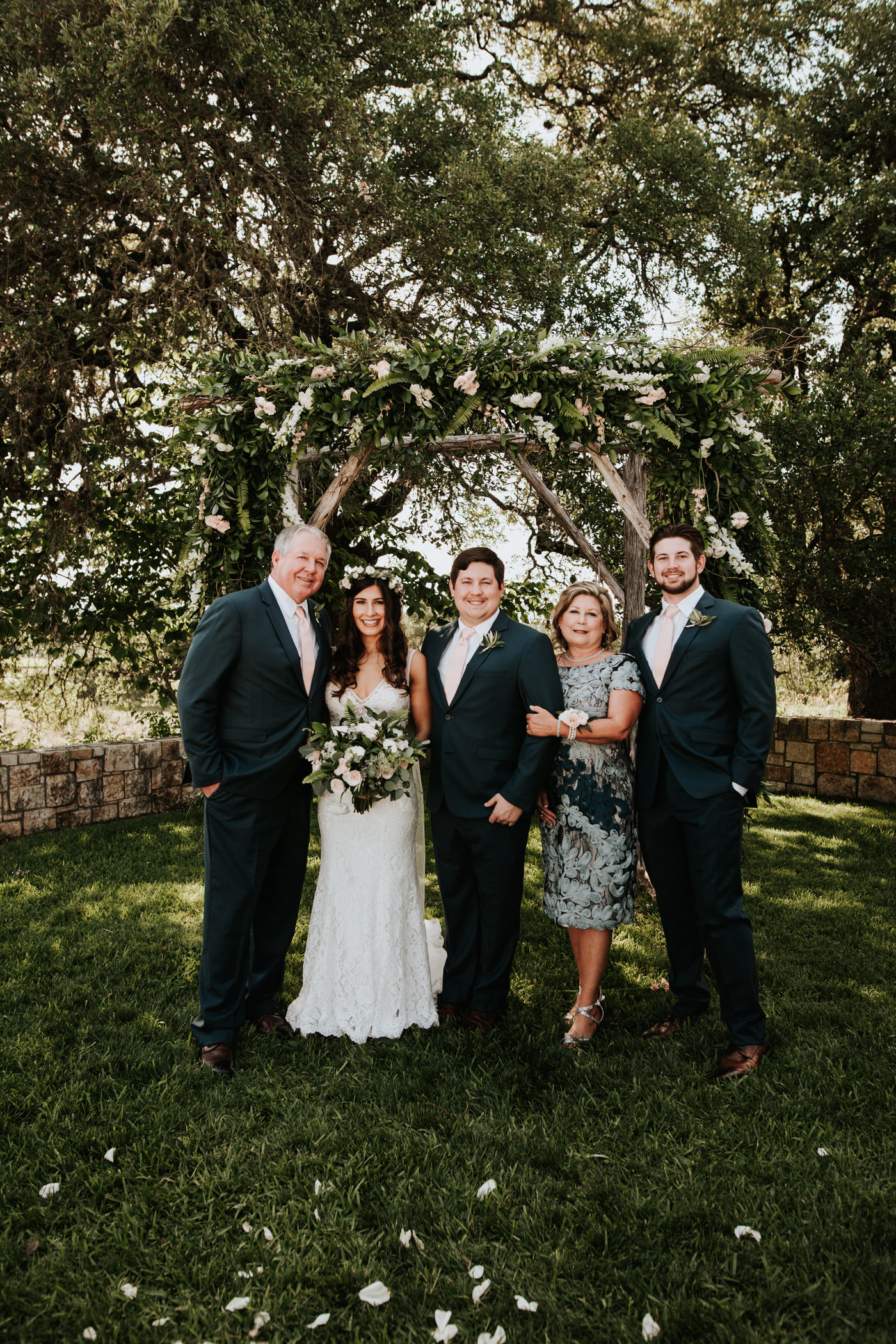 Couple getting married at Thurman's Mansion