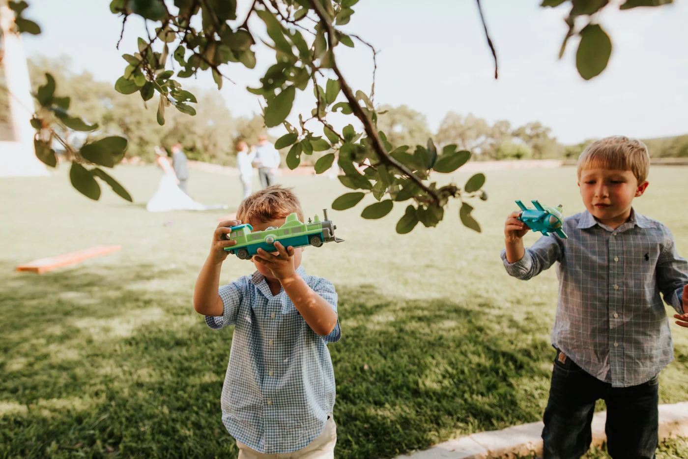 Kids playing at Thurman's Mansion wedding