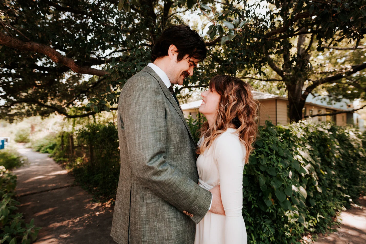 Austin wedding at home - Diana Ascarrunz Photography-106.jpg