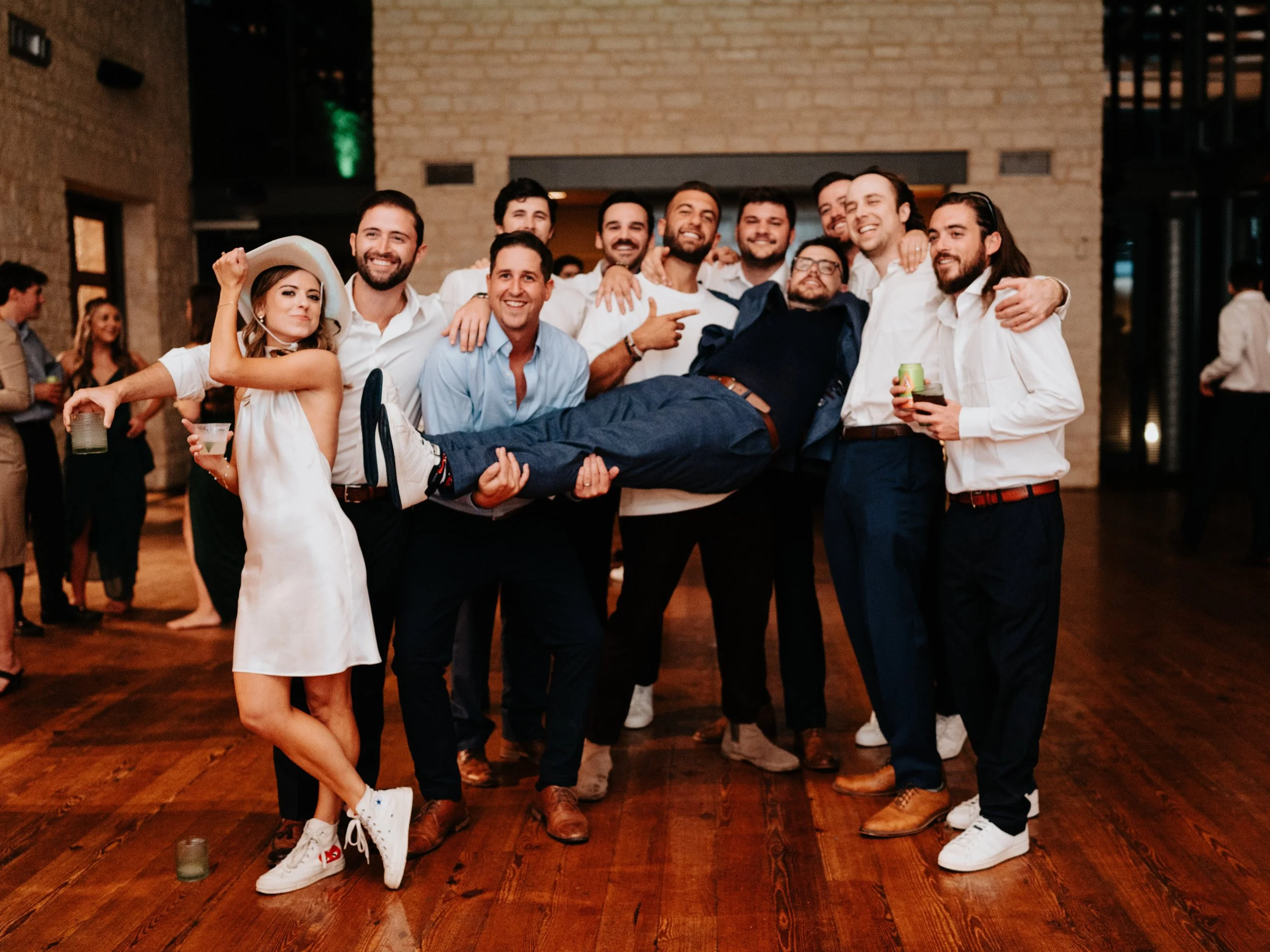 Lauren + Nate - Sneak Peeks-53.jpg