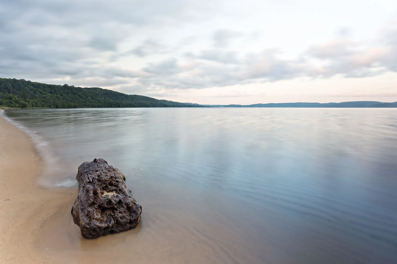 Dusk at Sand Point Beach (Looking North) - Pictured Rocks National Lakeshore, Munising MI Canon 6D + Canon 17-40mm L