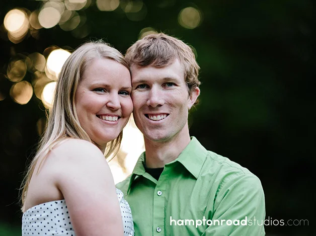 engagement photos smiling