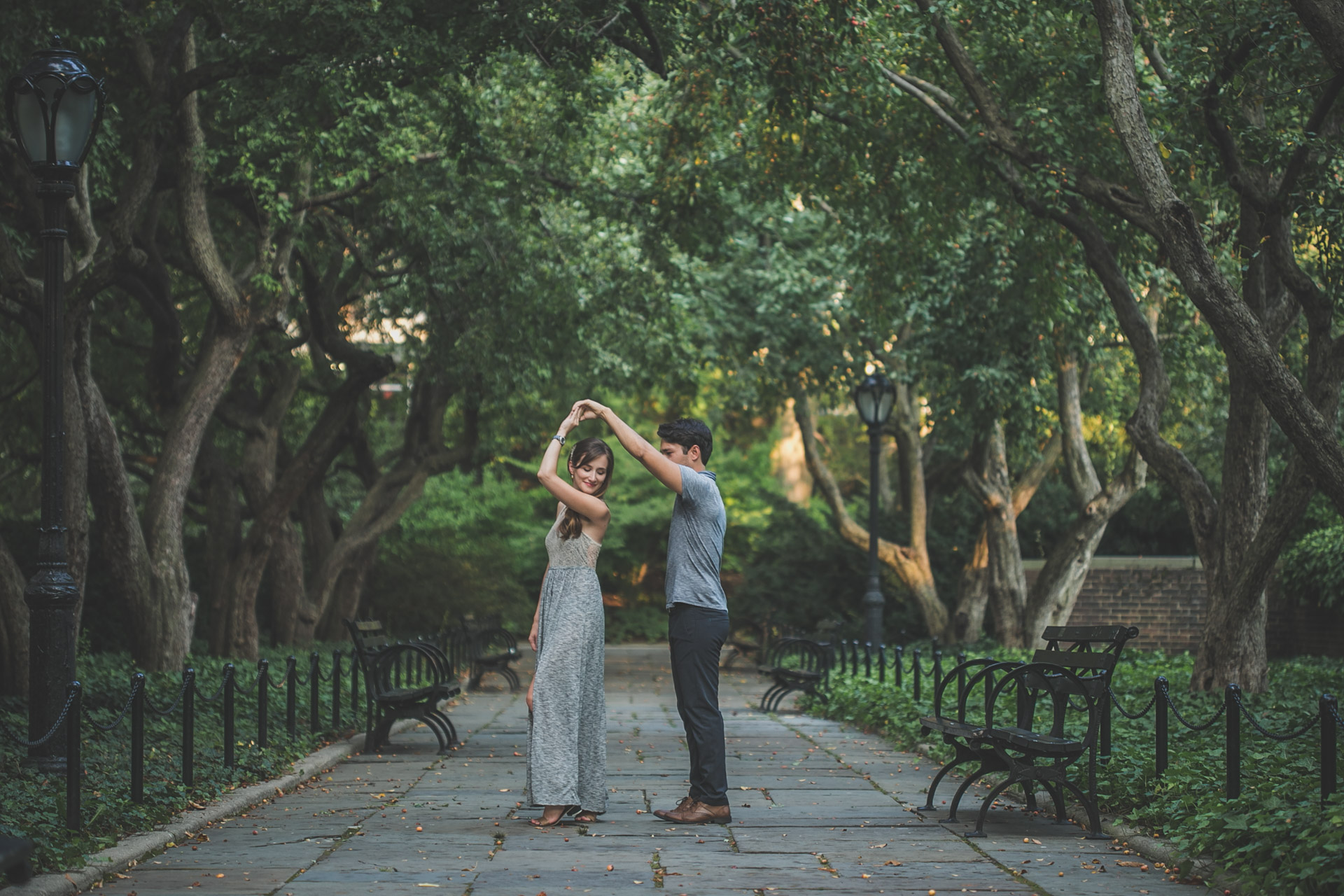 nyc - central park - engagement session - dancing