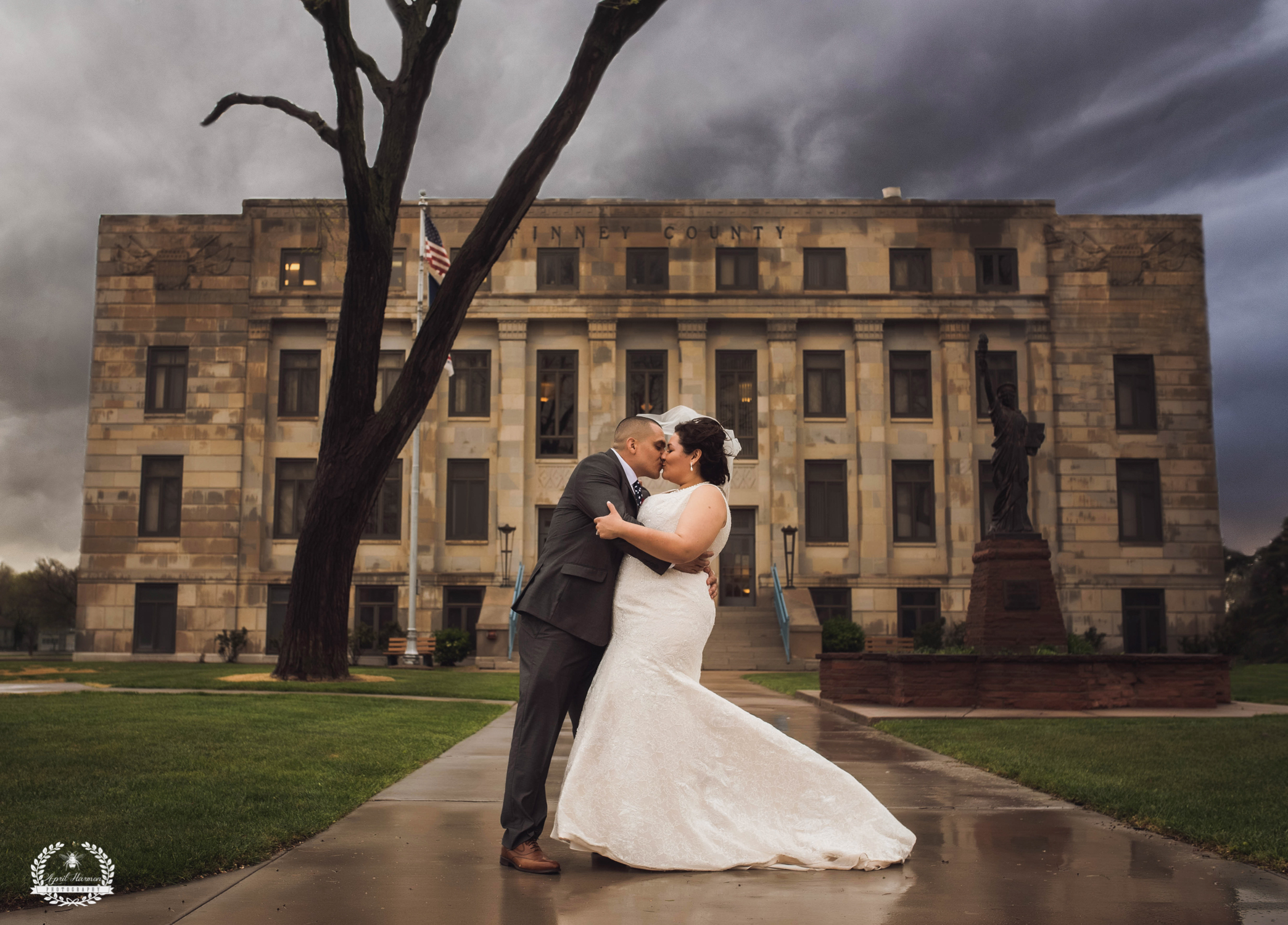 southwest-kansas-wedding-photographer26.jpg