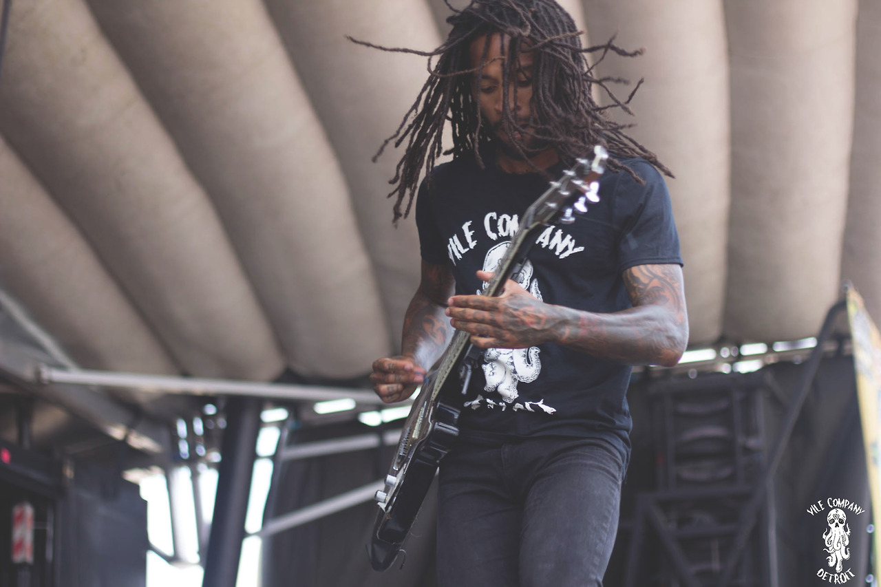 Stevis of The Chariot Repn Vile on Vans Warped Tour 2013