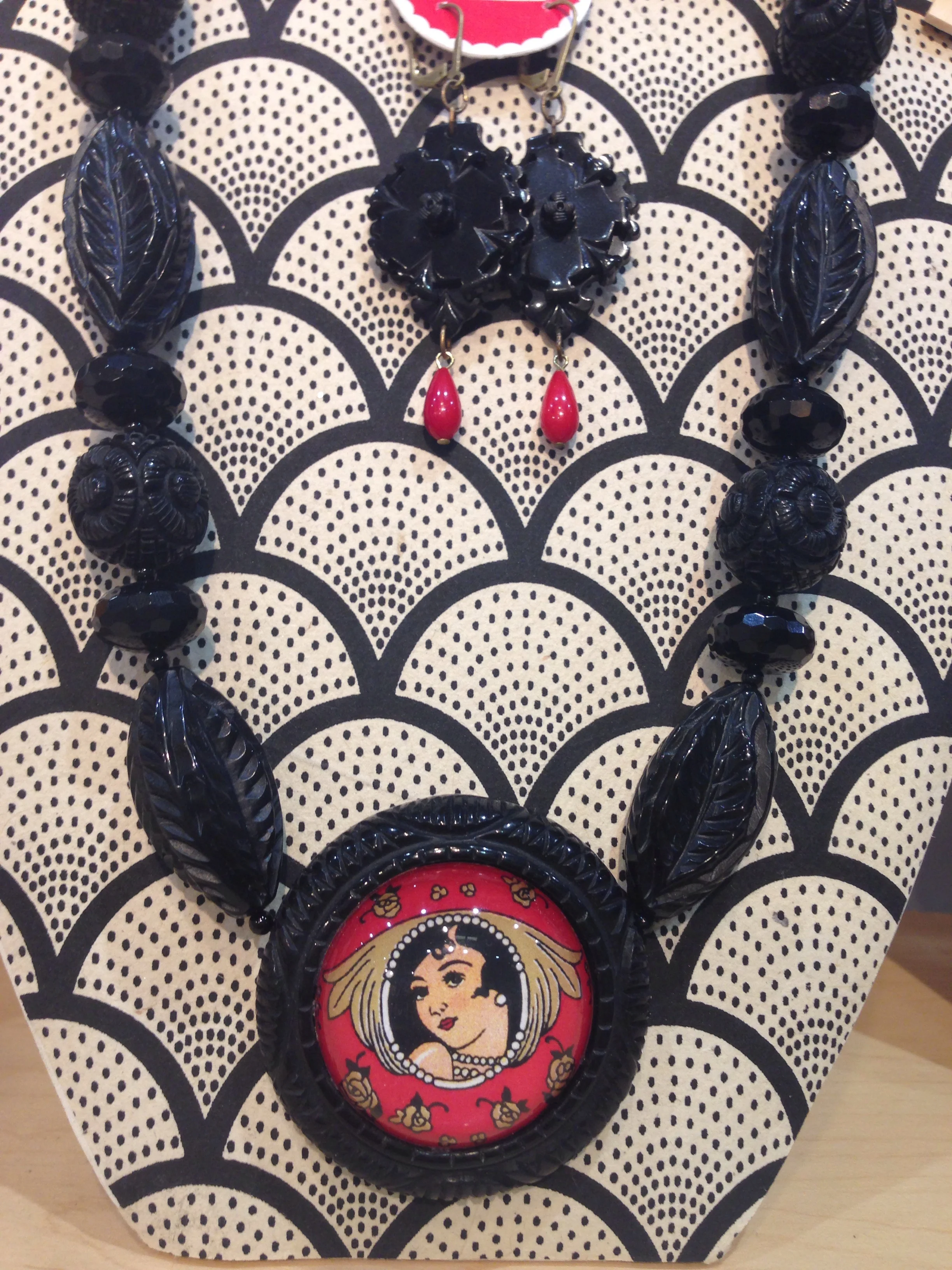 I really love these! Georgia brown vintage lady with victorian blk/red earrings!!! 