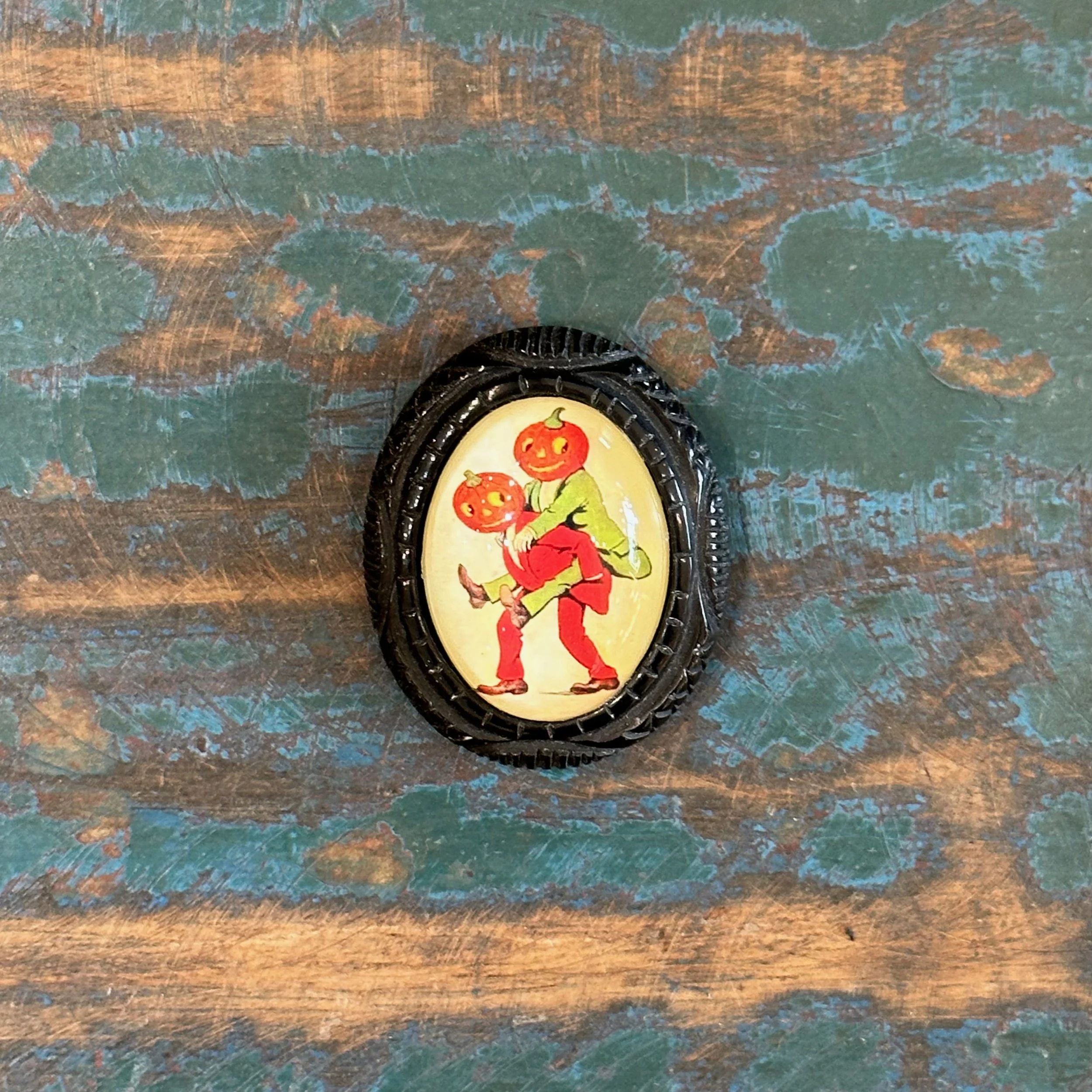 Big Piggy Back Pumpkin Brooch
