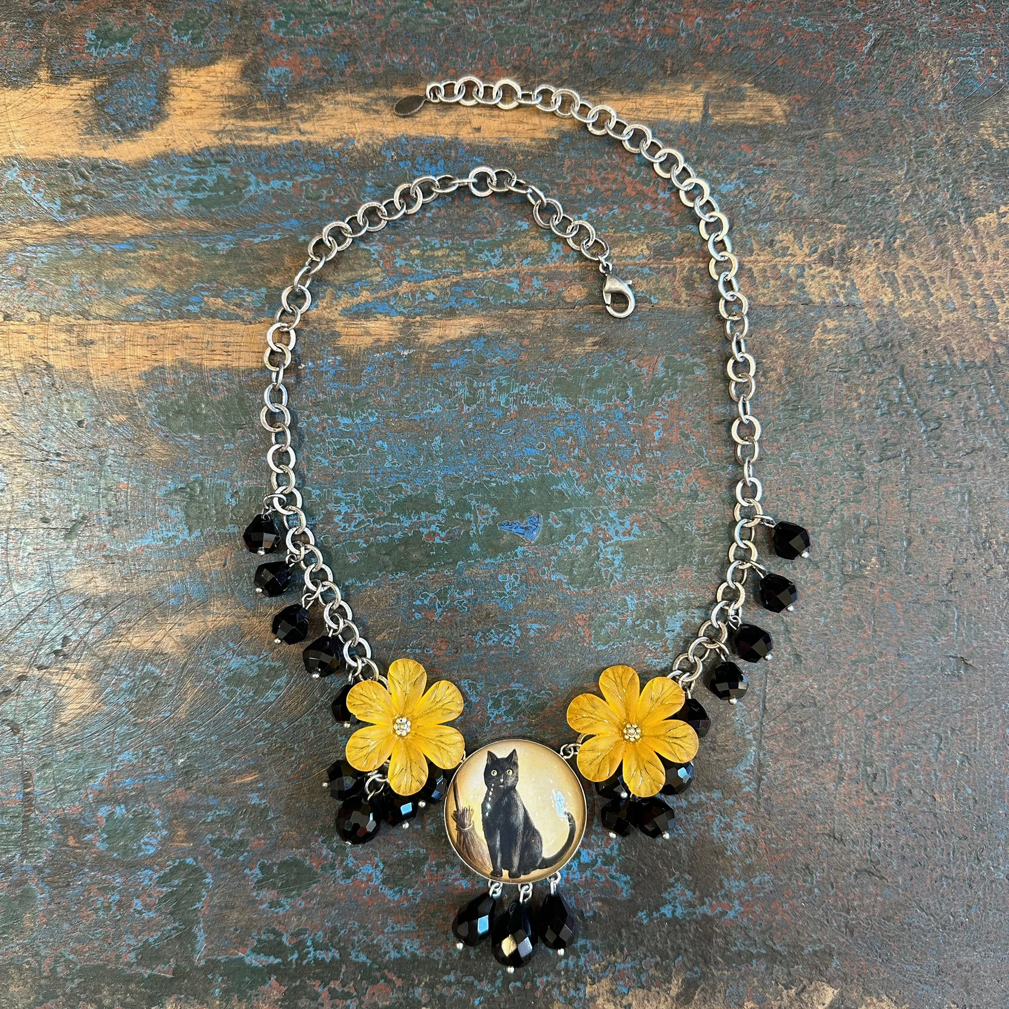 Cat and Witch's Broom Flower Necklace