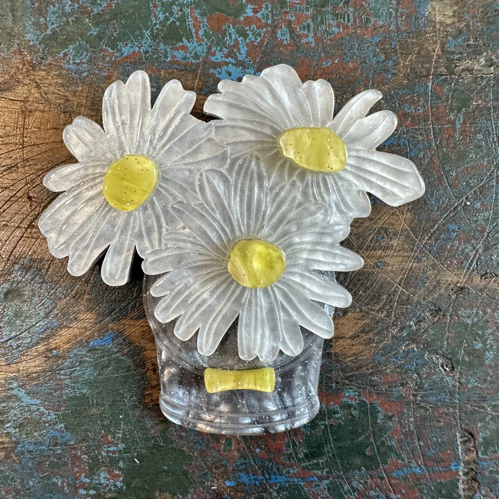 Daisy Flower Brooch - Etsy 💜💜💜Daisy brooch really adorable display picture 1