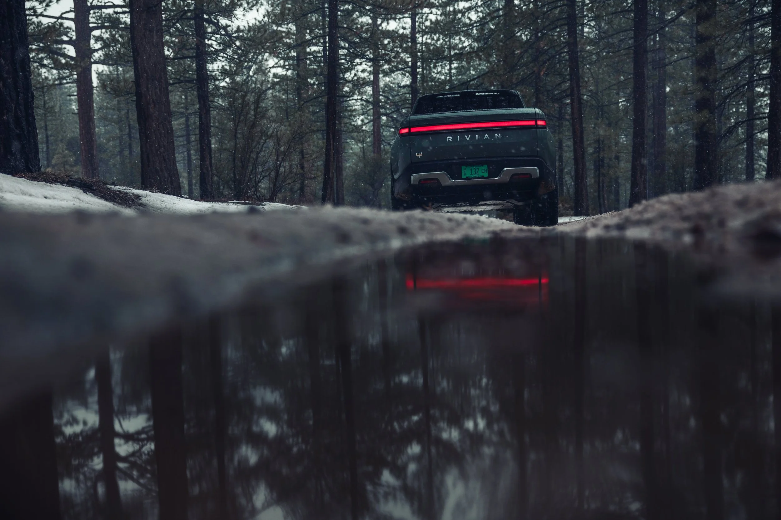 Rivian R1T Snow-2.jpg