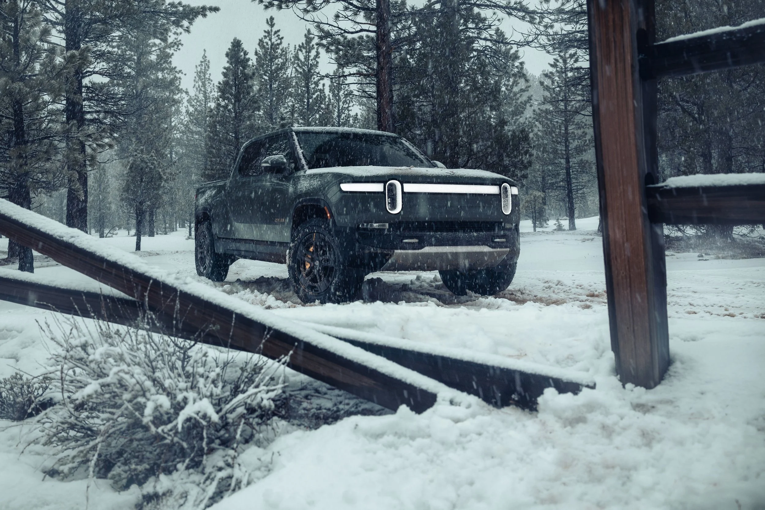 Rivian R1T Snow-7.jpg