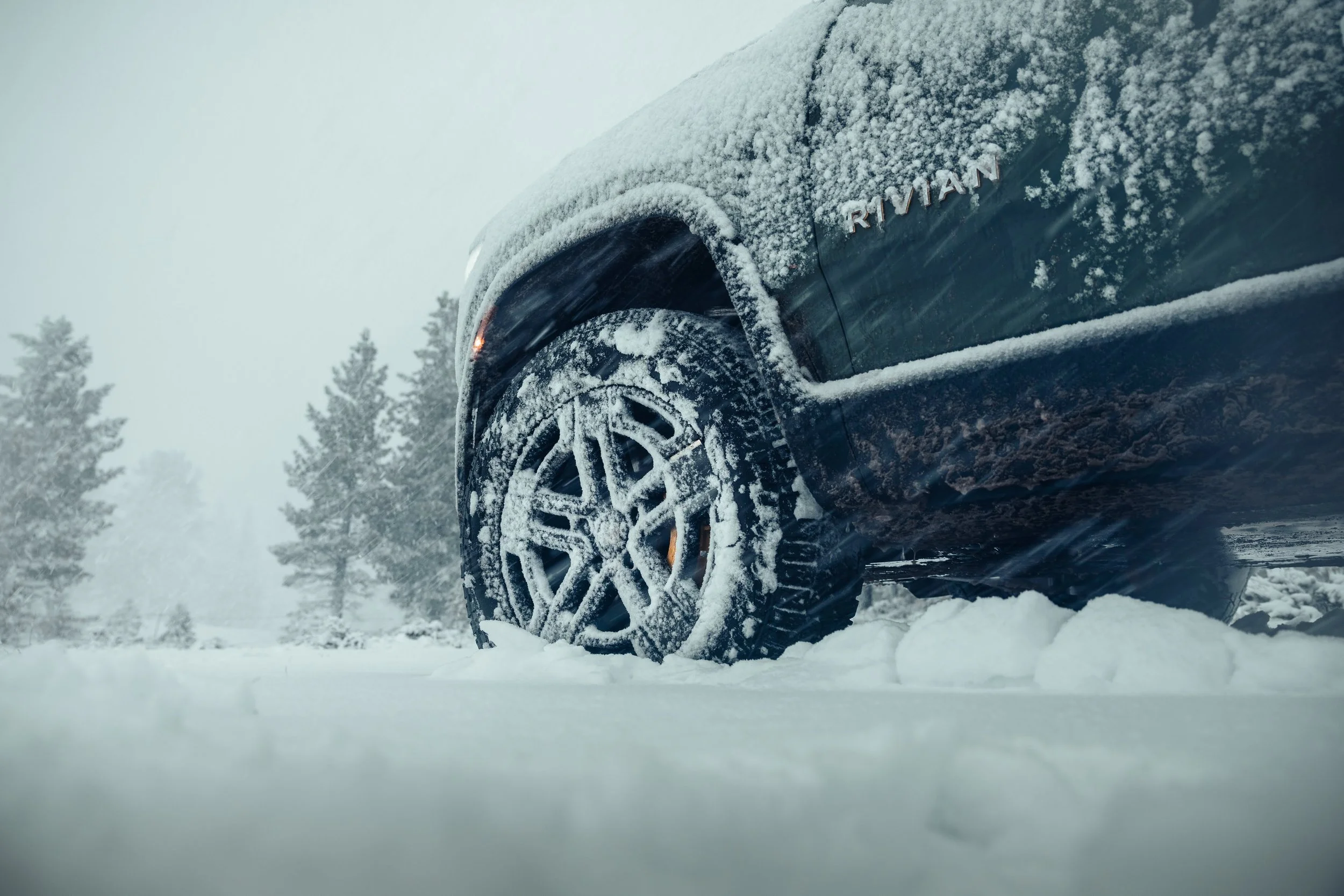 Rivian R1T Snow-15.jpg