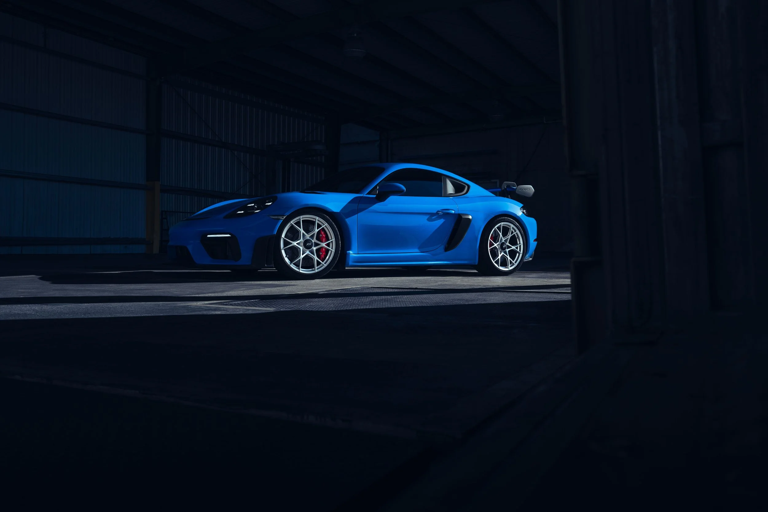 002-GT4-RS.jpg