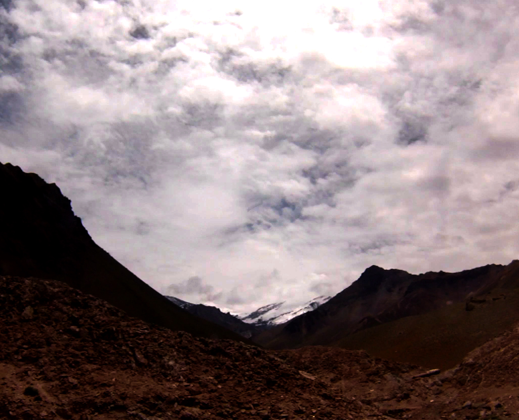  Oh-so-brief view of Aconcagua, the tallest mountain in the Andes and all of the Americas. 