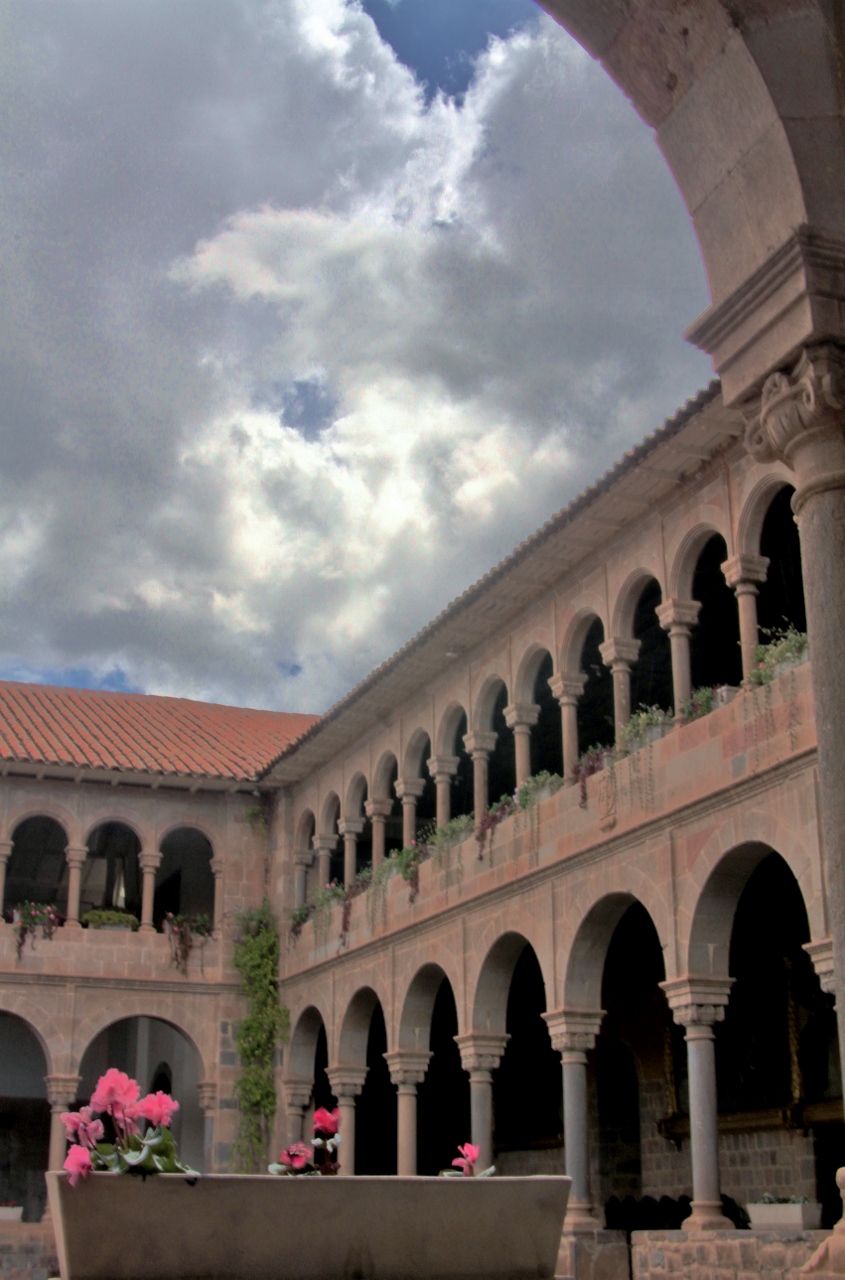 The Spanish style of the inner plaza of the Qorikancha