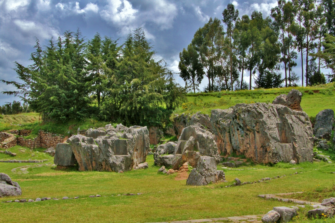 The blocks of the fortress, like many Incan sites in the Valle Sagrado, were cut and moved by hand 