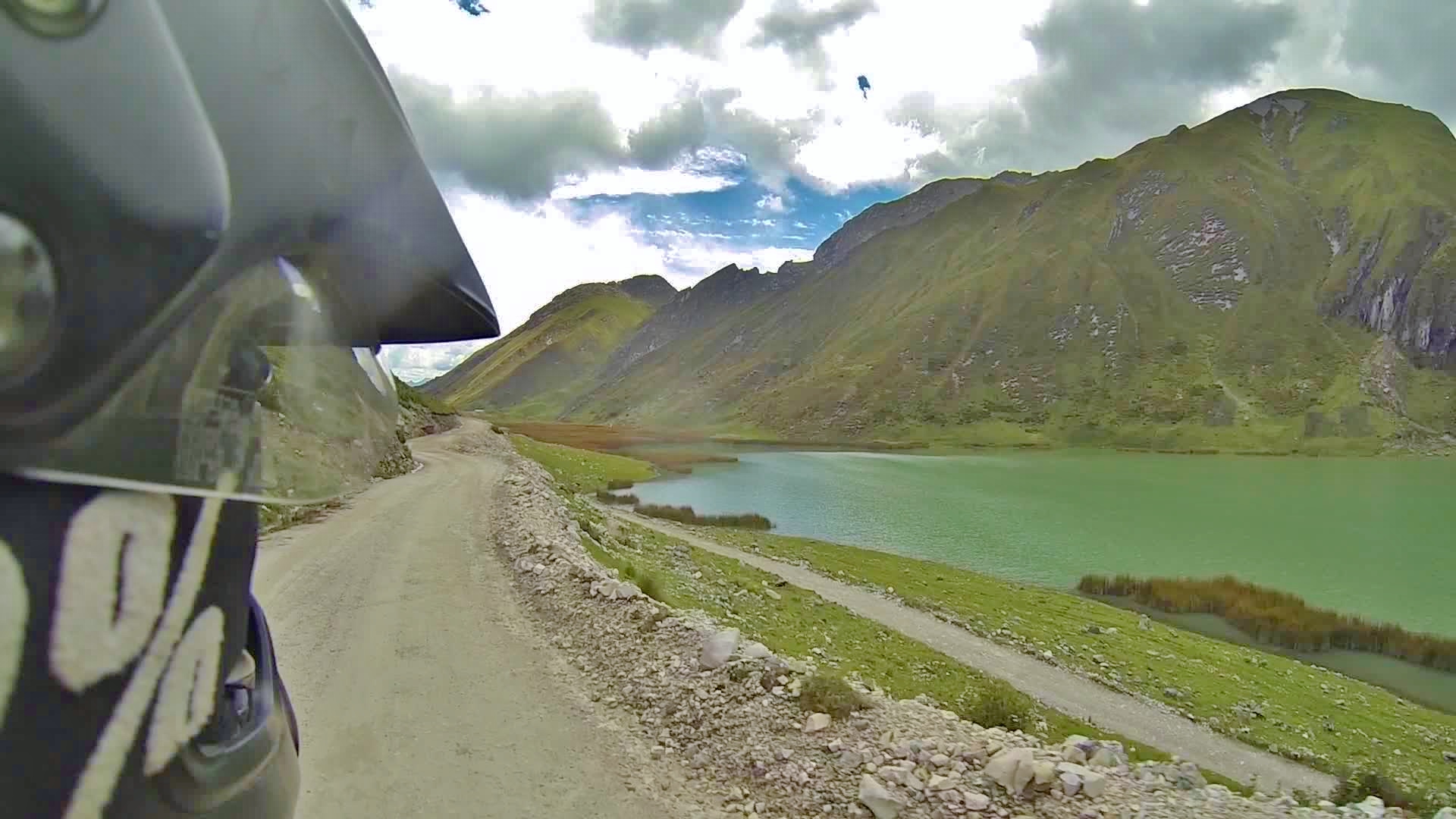 Laguna Pajushcoccha, just north of Antamina