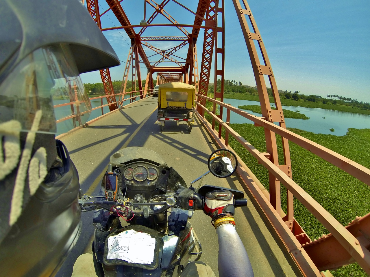  Crossing the Río Chira in Sullana 