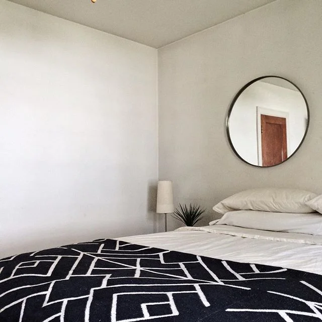 Operation "clean room", bee pollen, and other riveting topics today on Snapchat (@thevintagevogue) also a sneak peek at new tools and materials 🤗