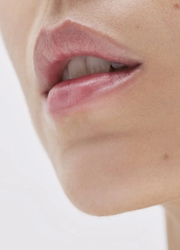 BABE_Esenciales_Reparador-Labial_Lips-604x839.jpg
