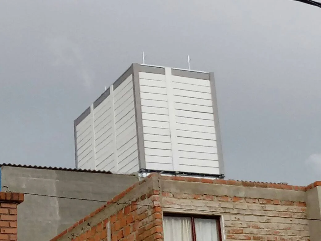 FACHADA TIPO PERSIANA
