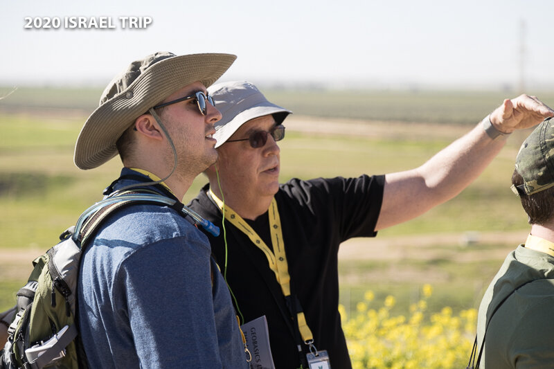 Dan Owen mentoring a student at Beersheba