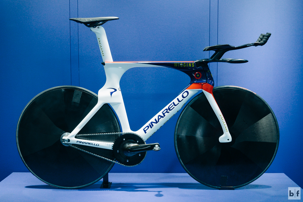  Wiggo's record smashing hour record bike. no picture does this bike justice. you HAVE to see it in person to appreciate all the details (of which there are MANY) the team put into designing this bike. 