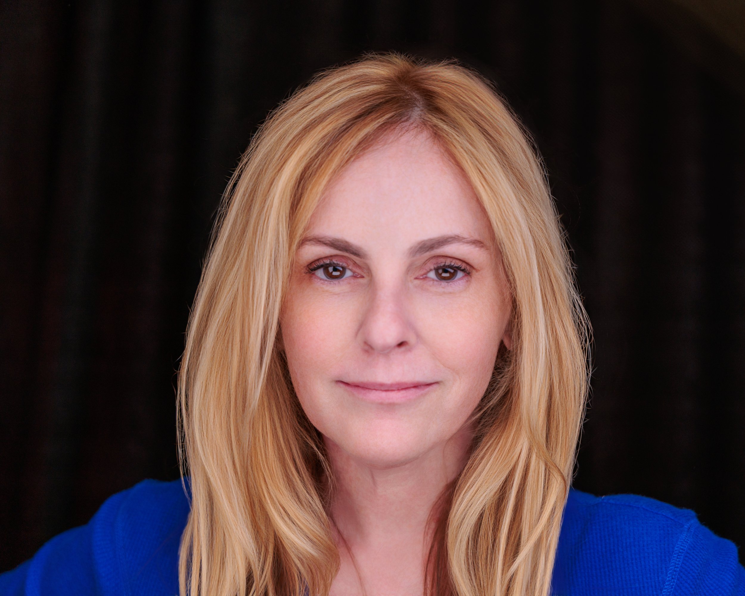 Corrie Bild Headshot-1.jpg