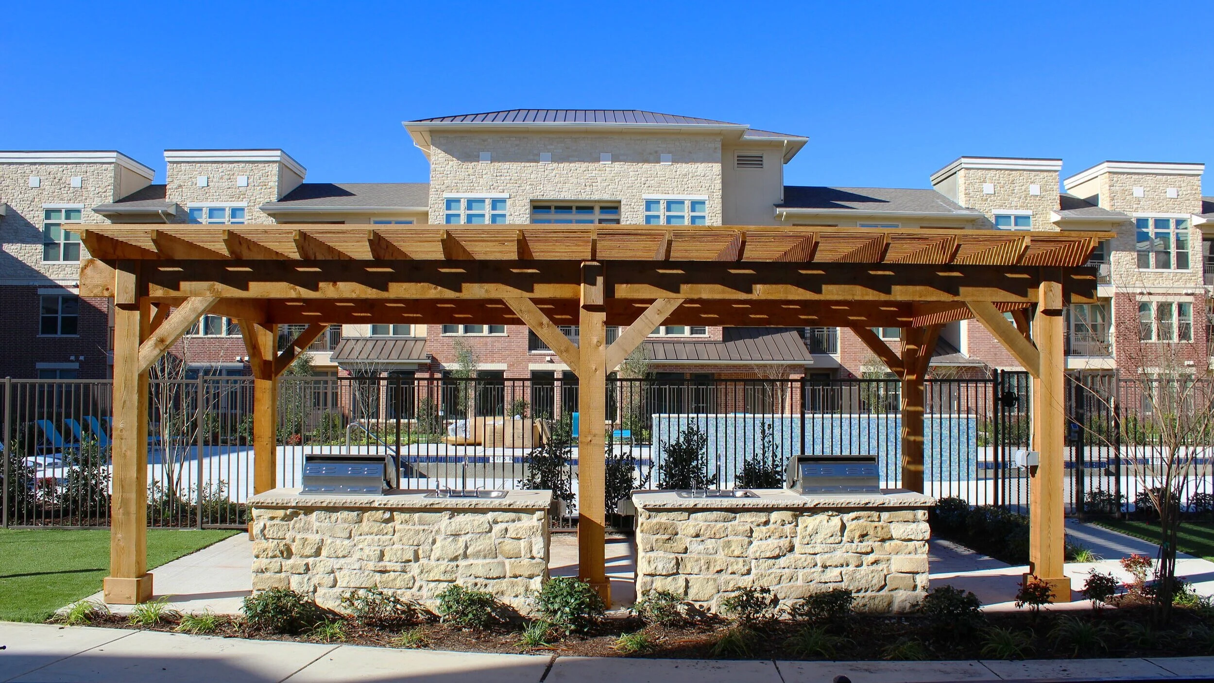 commercialarborpergoladallas.JPG