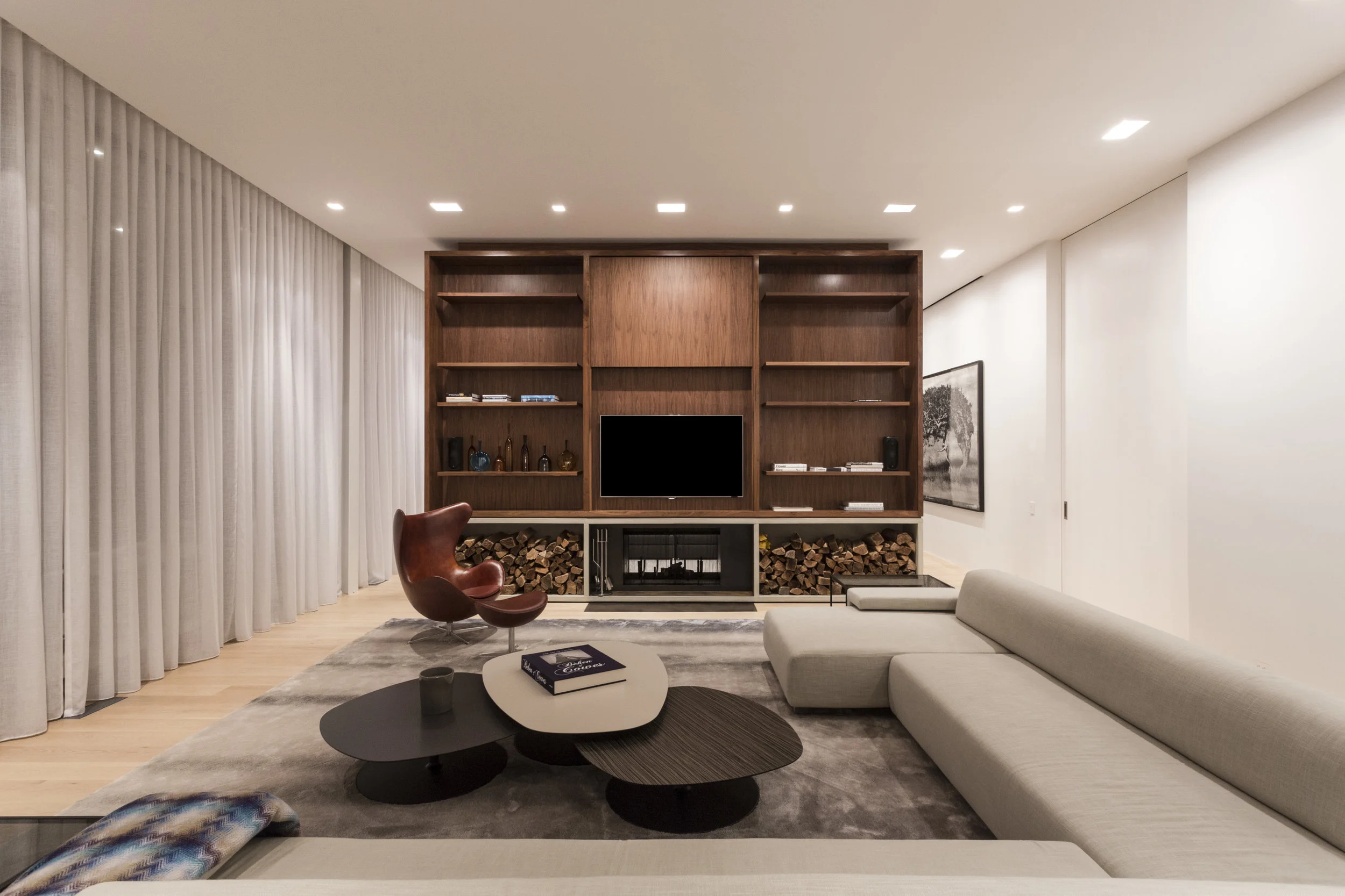 LIVINGROOM_1b.jpg