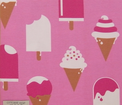 Ice creams and popsicles for the little ladies! 