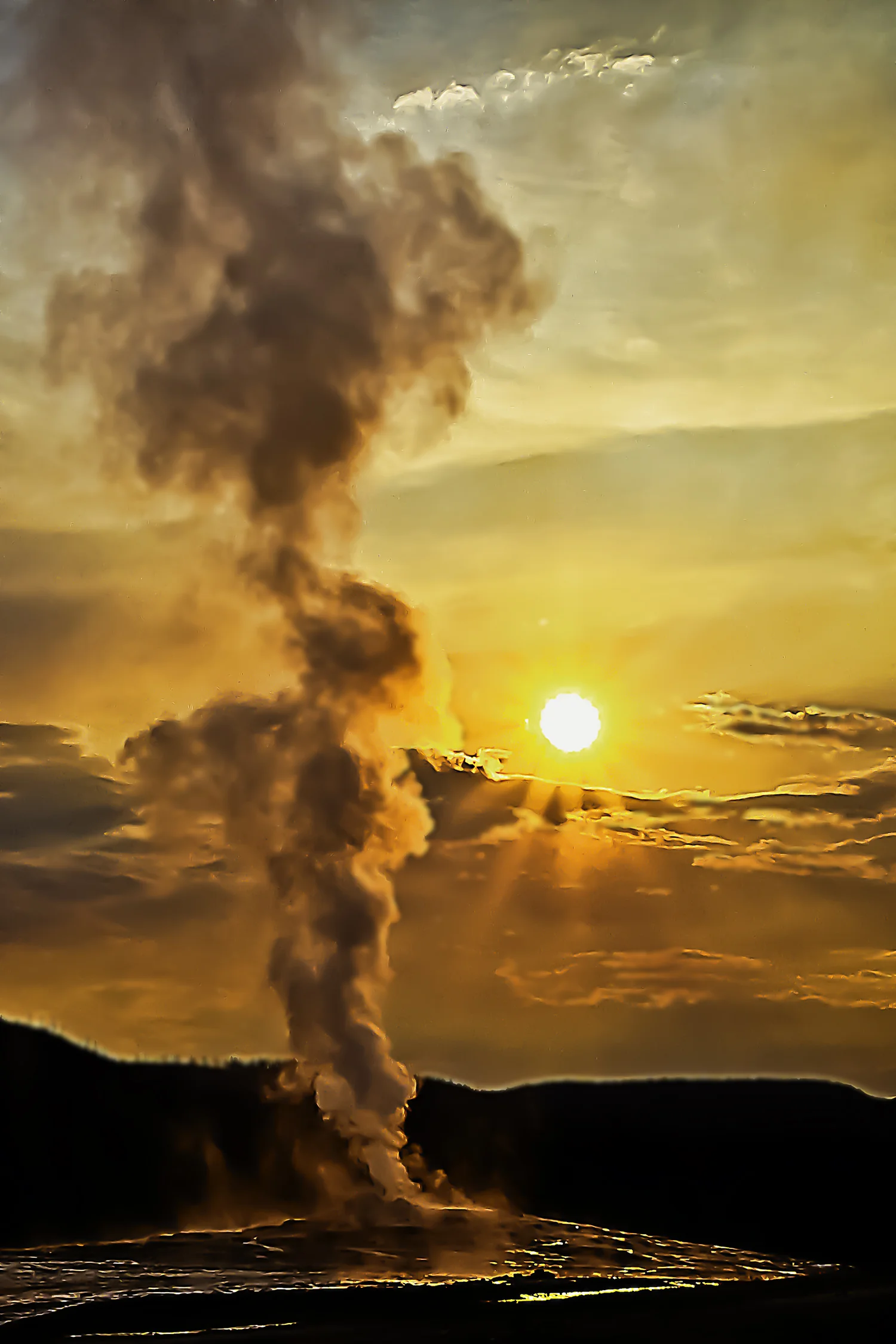 old faithful at dawn