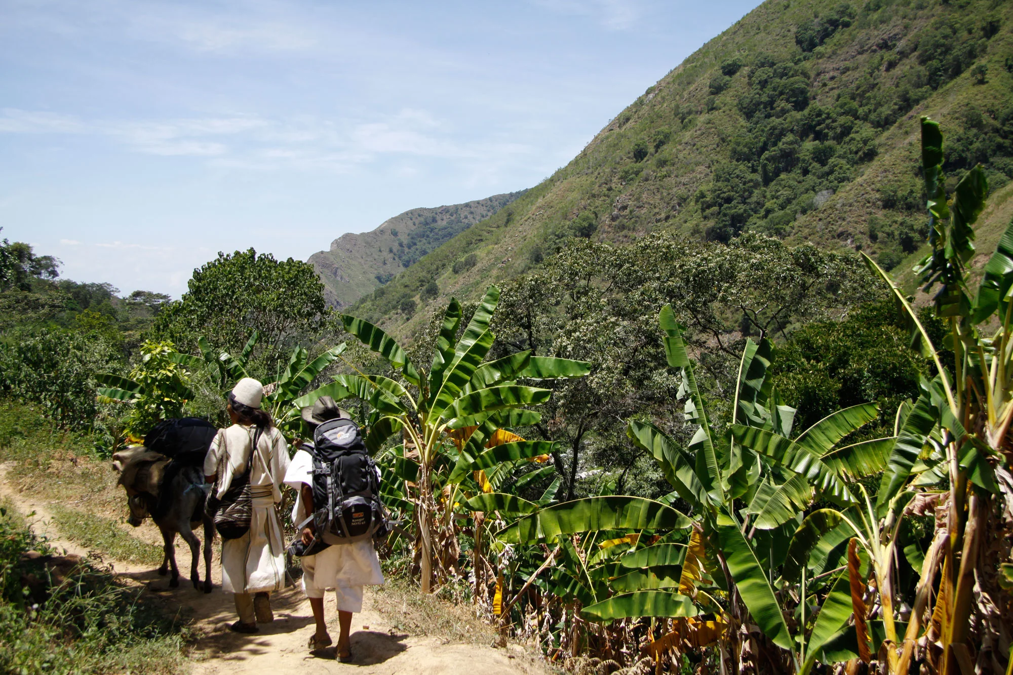On our way from Sogromin to Donachui
